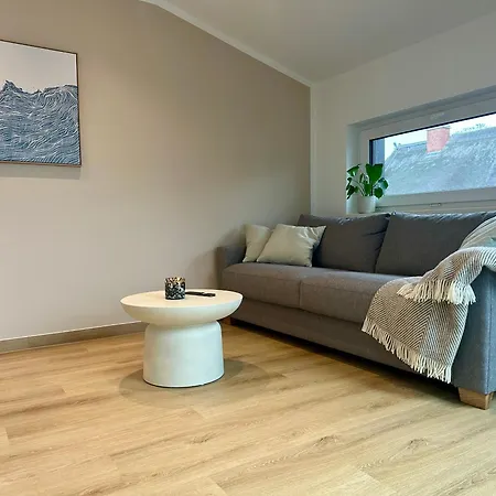 H24zingst - * 青斯特